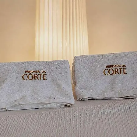 Herdade Da Corte 3* タヴィラ